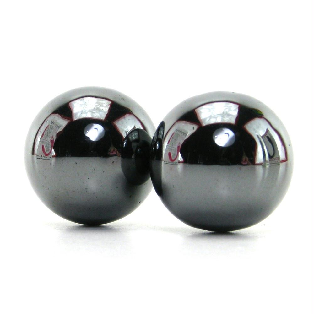 Nen-Wa Magnetic Hematite Balls in Black